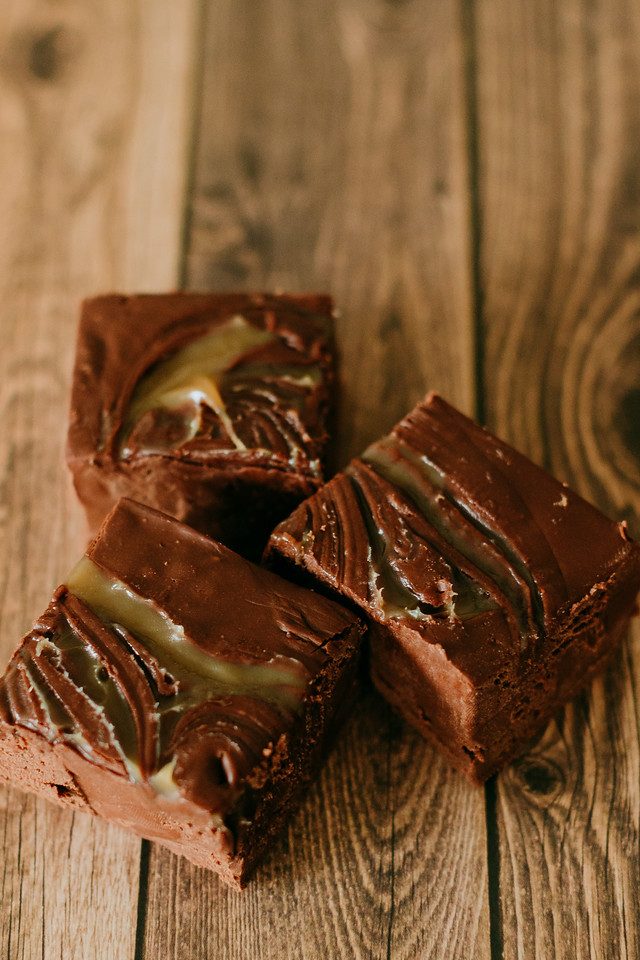 Chocolate caramel cheesecake fudge