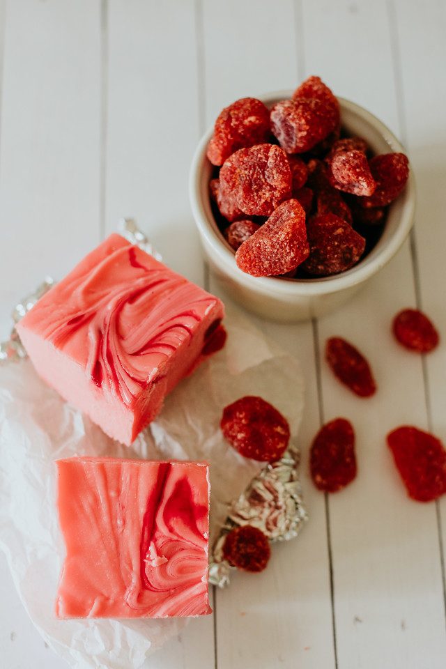 Strawberry and cream fudge